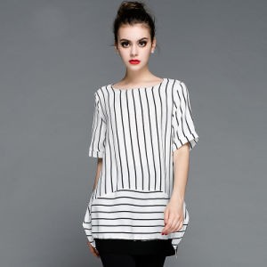 New Styel Loose Girl′s T-Shirt Stripe Stamp Design